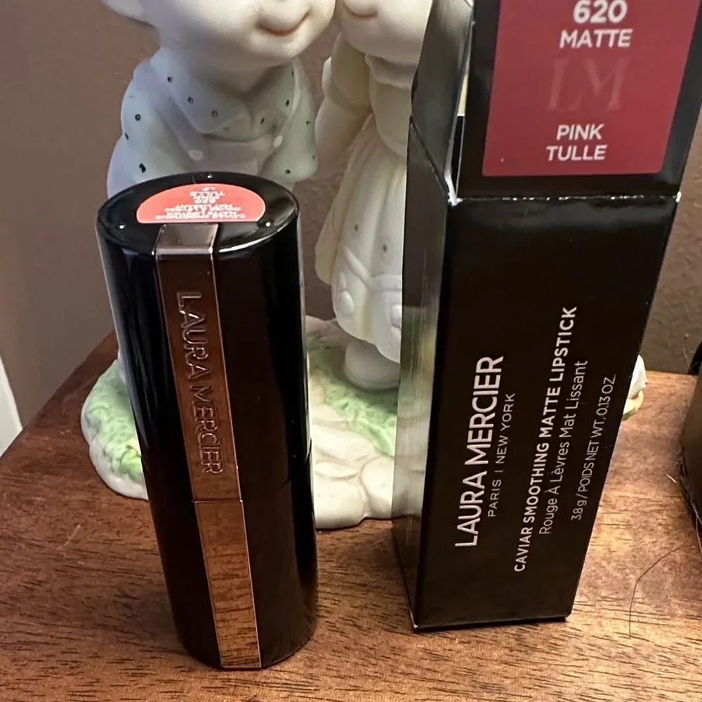 Laura Mercier Caviar Smoothing Matte Lipstick - pink tulle BNIB